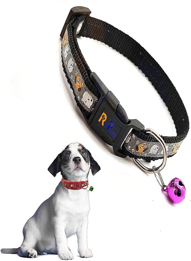 Pups&Pets طوق ناعم ولطيف للحيوانات الأليفة الصغيرة من Pups&Pets، مصنوع من النايلون، بسماكة 10 مم | قابل للتعديل مع طباعة وجه وجرس صوتي | حزام رقبة آمن للجراء والقطط - قطعة واحدة (أسود) - Image 1